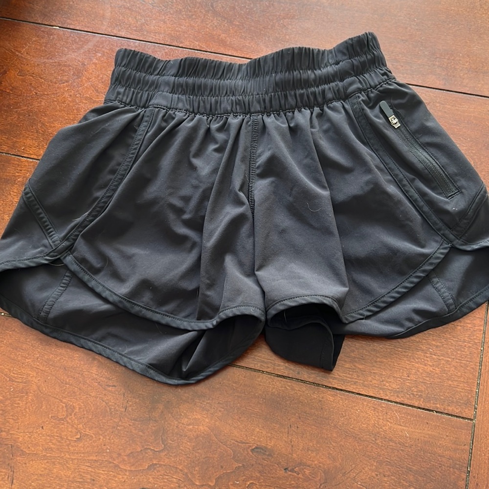 Lululemon tracker shorts size 4